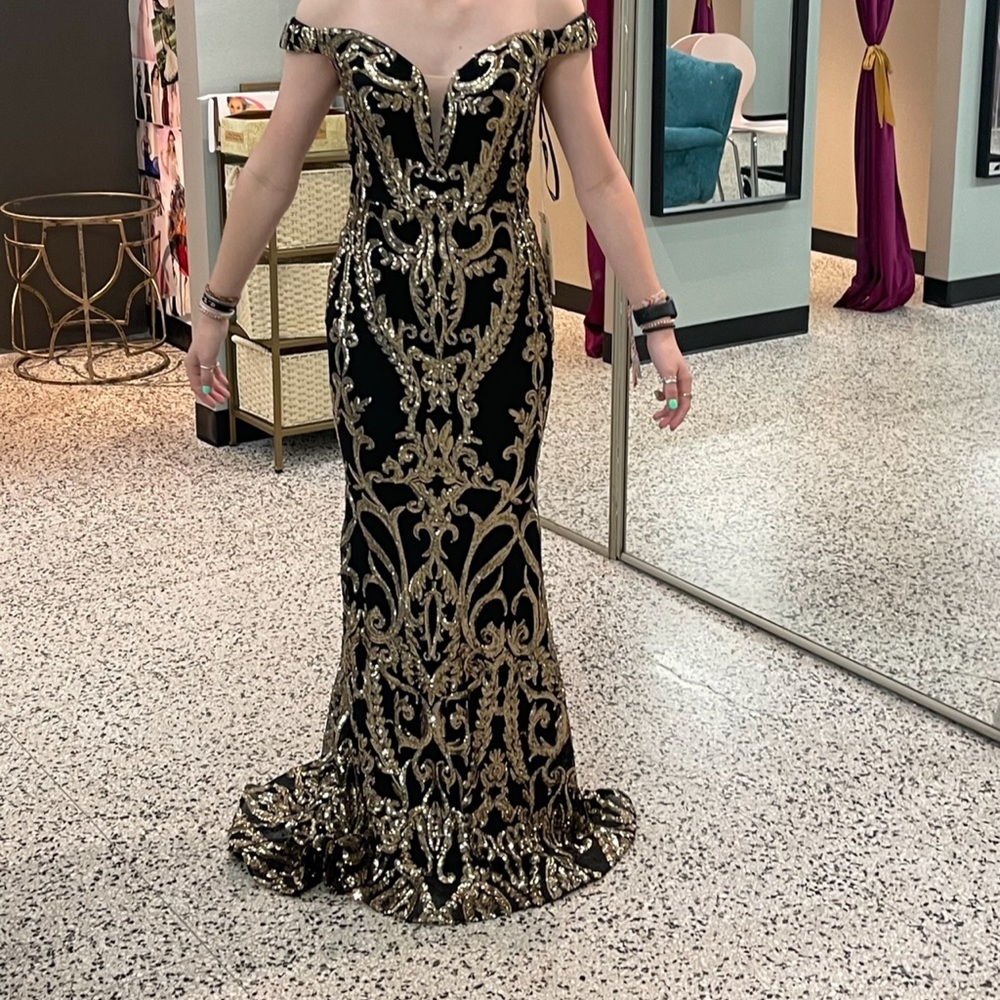 Black and Gold Off-Shoulder Prom Gown